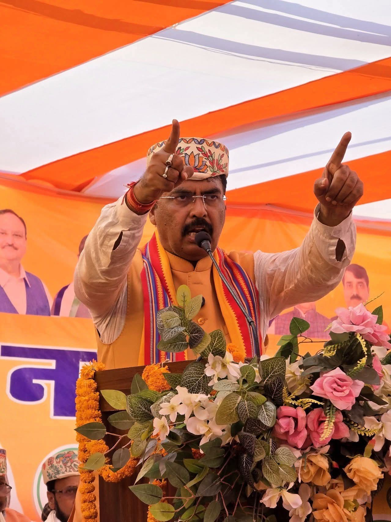 दरभंगा नगर विधानसभा 2025: संजय सरावगी ने किया भव्य नामांकन दाखिल दरभंगा नगर विधानसभा 2025: संजय सरावगी ने किया भव्य नामांकन दाखिल