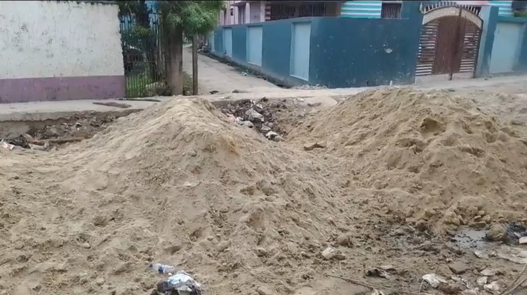 दरभंगा वार्ड 28 में सड़क निर्माण विवाद — हाईकोर्ट आदेश की अनदेखी दरभंगा वार्ड 28 में सड़क निर्माण विवाद — हाईकोर्ट आदेश की अनदेखी