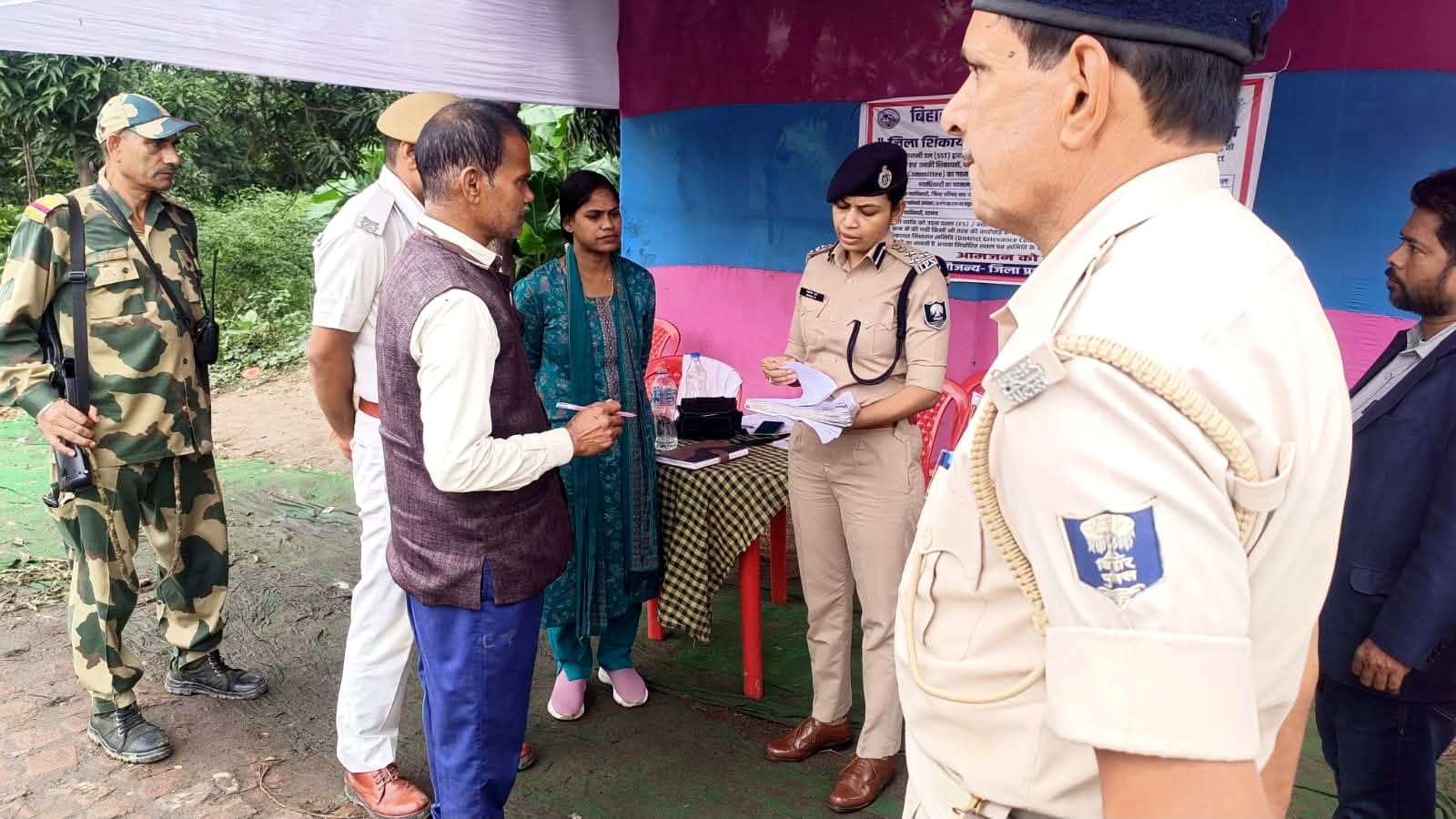 विधानसभा चुनाव: दरभंगा में सख्ती दरभंगा DIG का औचक निरीक्षण विधानसभा चुनाव: दरभंगा में सख्ती दरभंगा DIG का औचक निरीक्षण