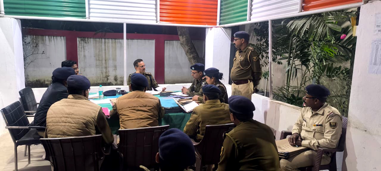 बहादुरपुर थाना की लंबित कांड समीक्षा नगर पुलिस अधीक्षक ने दिए जरूरी निर्देश बहादुरपुर थाना की लंबित कांड समीक्षा नगर पुलिस अधीक्षक ने दिए जरूरी निर्देश