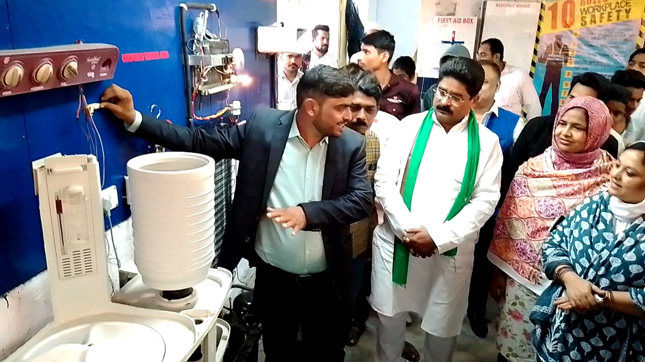 मिथिला टेक्निकल ट्रेनिंग इंस्टीट्यूट का उद्घाटन महापौर अंजुम आरा ने फीता काटकर किया शुभारंभ मिथिला टेक्निकल ट्रेनिंग इंस्टीट्यूट का उद्घाटन महापौर अंजुम आरा ने फीता काटकर किया शुभारंभ