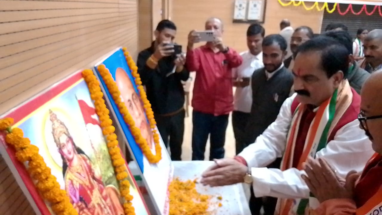 कर्पूरी चौक से प्रेक्षागृह तक तिरंगा रैली दरभंगा ने दिखाई देशभक्ति की शक्ति