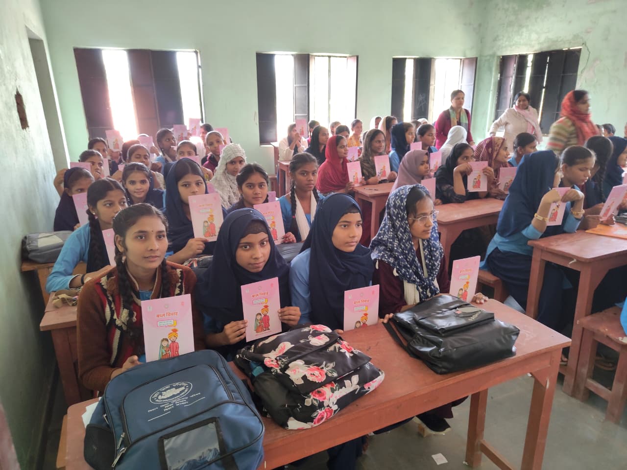 बाल विवाह मुक्त अभियान की वर्षगांठ दरभंगा में शपथ व किट वितरण बाल विवाह मुक्त अभियान की वर्षगांठ दरभंगा में शपथ व किट वितरण