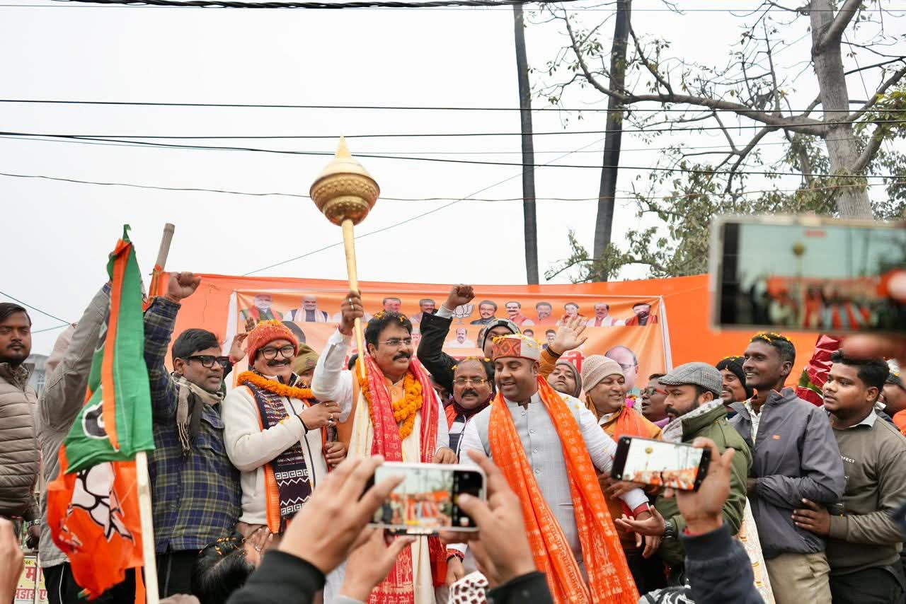 दरभंगा पहुंचे भाजपा प्रदेश अध्यक्ष संजय सरावगी हवाई अड्डा से शहर तक कार्यकर्ताओं ने किया ऐतिहासिक स्वागत