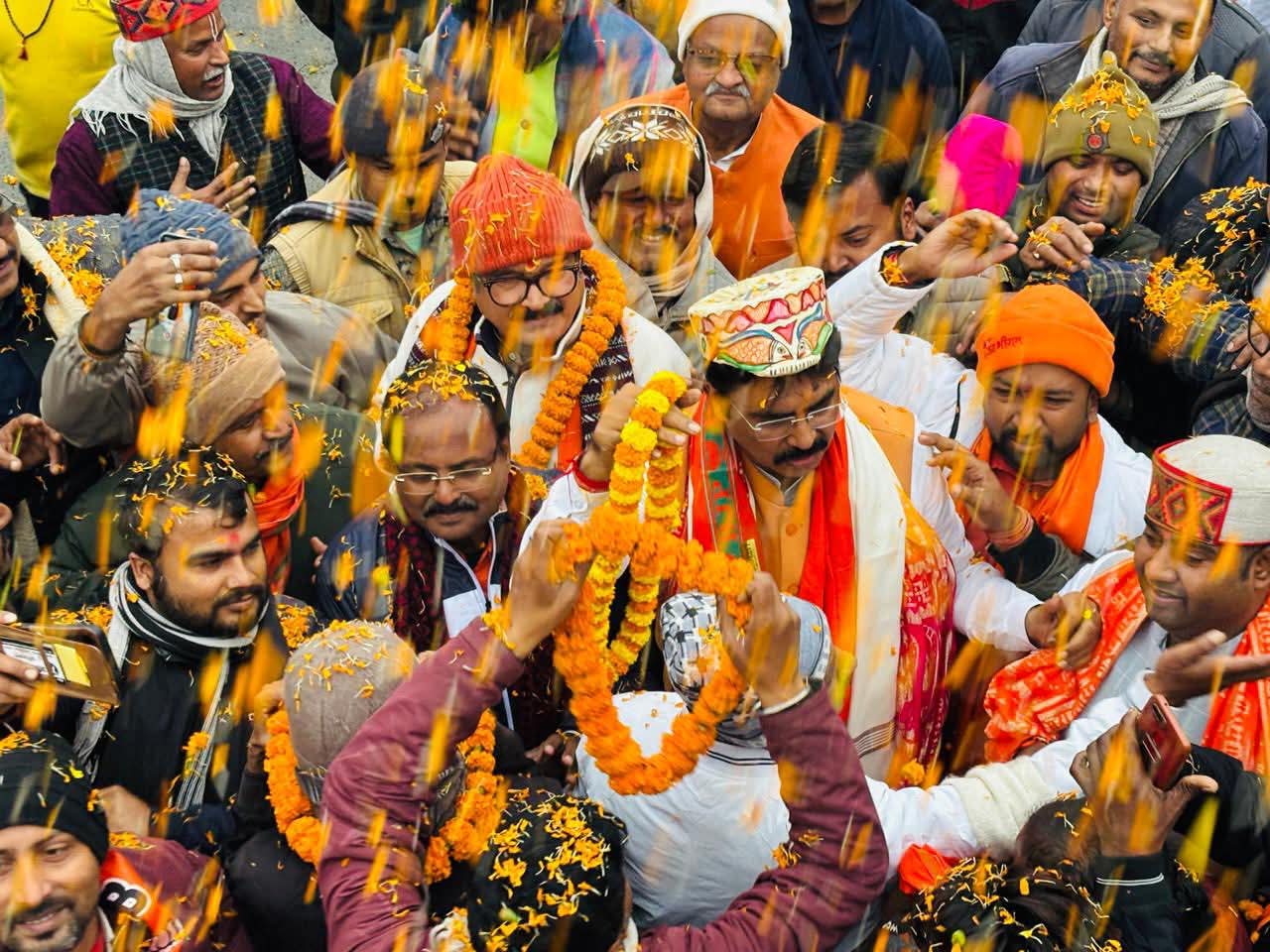 दरभंगा पहुंचे भाजपा प्रदेश अध्यक्ष संजय सरावगी  हवाई अड्डा से शहर तक कार्यकर्ताओं ने किया ऐतिहासिक स्वागत