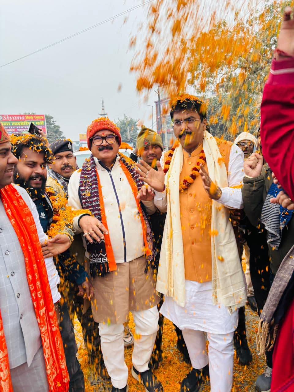 दरभंगा पहुंचे भाजपा प्रदेश अध्यक्ष संजय सरावगी हवाई अड्डा से शहर तक कार्यकर्ताओं ने किया ऐतिहासिक स्वागत