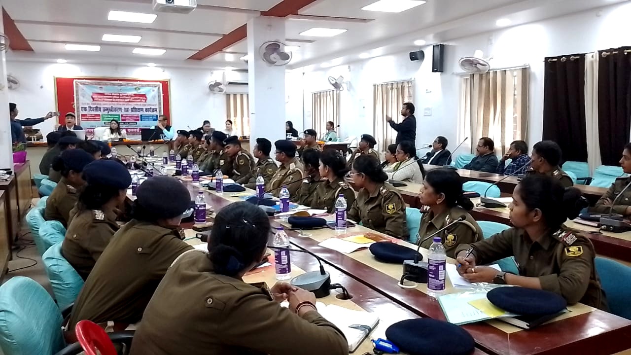 विशेष किशोर पुलिस इकाई प्रशिक्षण प्रधान न्यायाधीश ने किया शुभारंभ विशेष किशोर पुलिस इकाई प्रशिक्षण प्रधान न्यायाधीश ने किया शुभारंभ