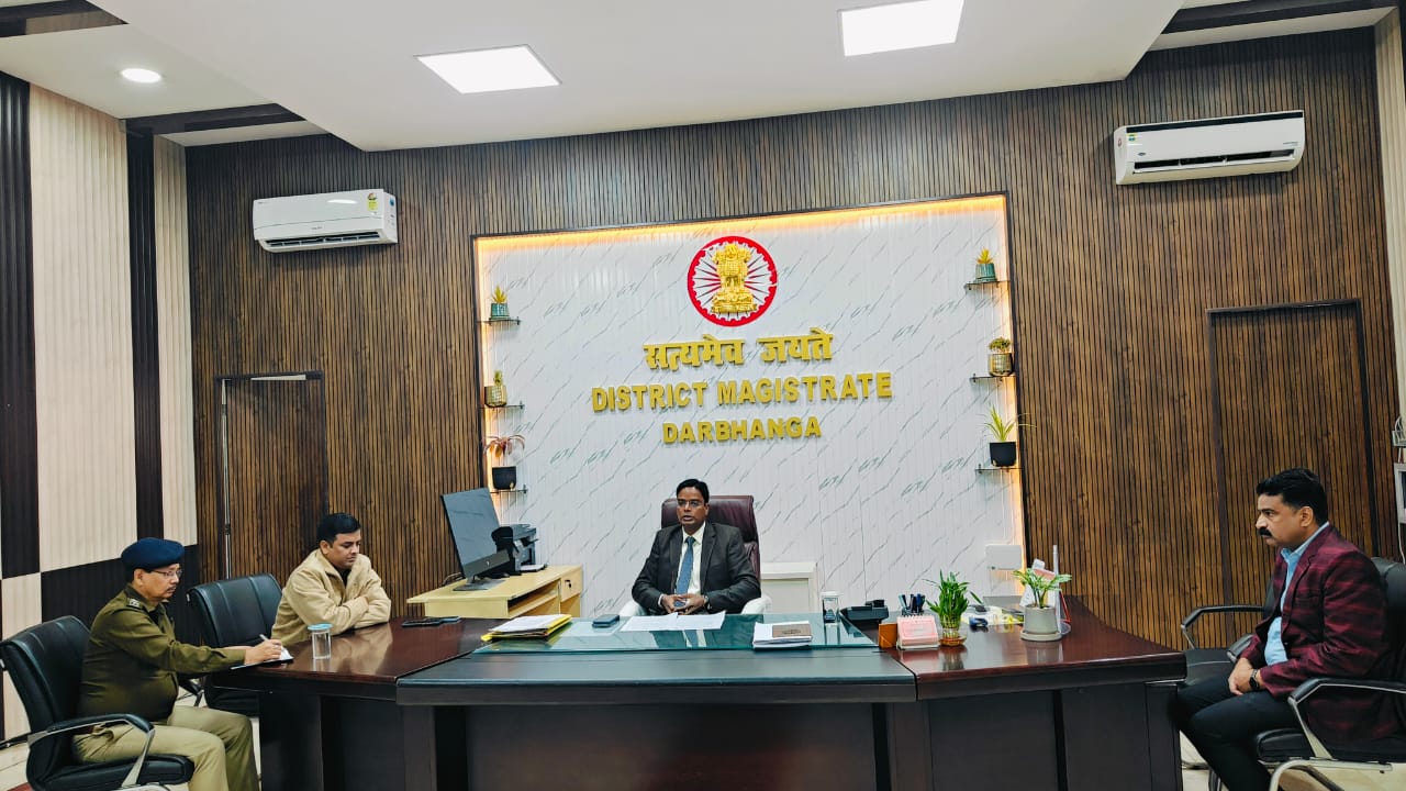 शहर को अतिक्रमण-मुक्त बनाने की बड़ी पहल सुगम यातायात हेतु जिलाधिकारी ने दिए सख्त निर्देश शहर को अतिक्रमण-मुक्त बनाने की बड़ी पहल सुगम यातायात हेतु जिलाधिकारी ने दिए सख्त निर्देश