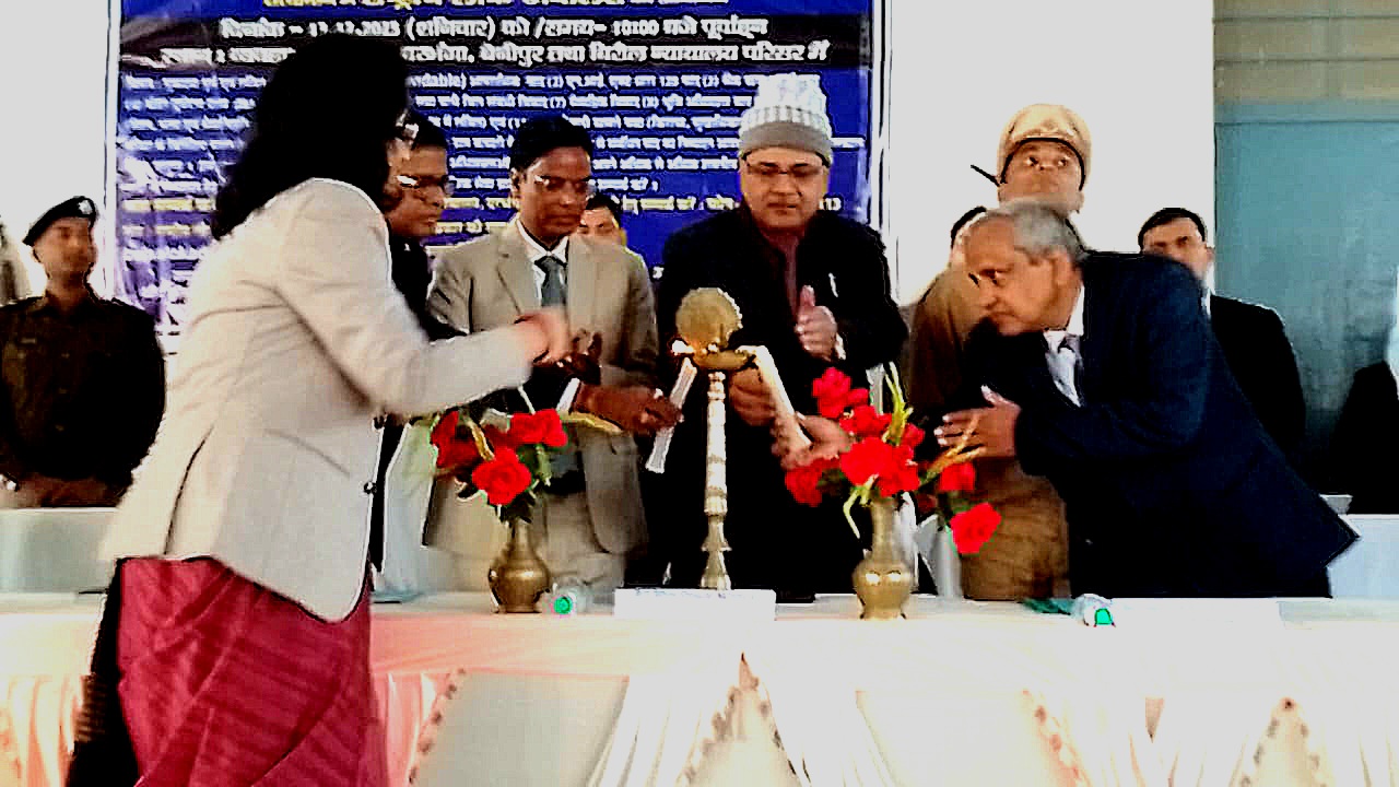 राष्ट्रीय लोक अदालत का आयोजन सुलह से मिला त्वरित व निःशुल्क न्याय राष्ट्रीय लोक अदालत का आयोजन सुलह से मिला त्वरित व निःशुल्क न्याय