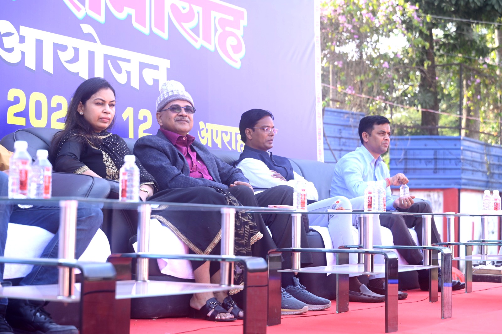 उत्कृष्ट कार्य पर अधिकारियों का सम्मान डीएम–एसएसपी ने प्रशस्ति पत्र देकर किया सम्मानित उत्कृष्ट कार्य पर अधिकारियों का सम्मान डीएम–एसएसपी ने प्रशस्ति पत्र देकर किया सम्मानित