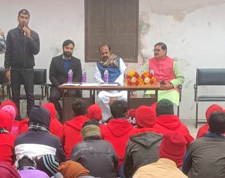 दरभंगा: दिव्यांग बच्चों के बीच पहुंचे समाज कल्याण मंत्री दरभंगा: दिव्यांग बच्चों के बीच पहुंचे समाज कल्याण मंत्री