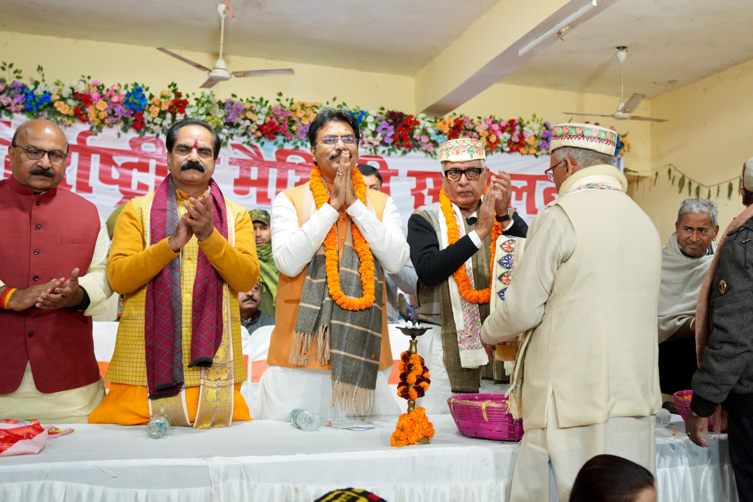 पुनौराधाम में मैथिली सम्मेलन शुरू पुनौराधाम में मैथिली सम्मेलन शुरू