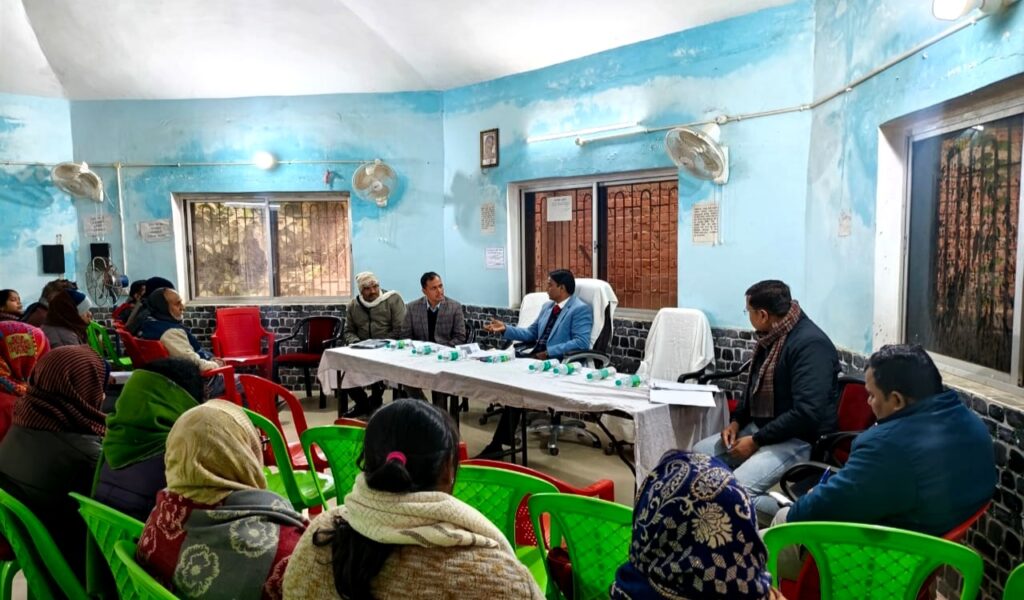 डीएम ने समाज कल्याण योजनाओं की समीक्षा की बहादुरपुर में बैठक, पात्र लाभुकों पर फोकस डीएम ने समाज कल्याण योजनाओं की समीक्षा की बहादुरपुर में बैठक, पात्र लाभुकों पर फोकस