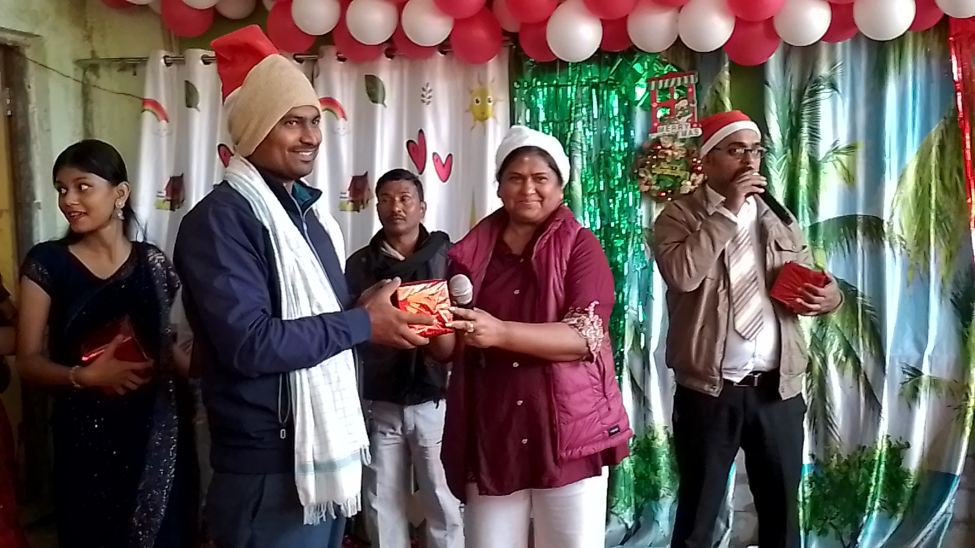 प्रतिभा विहार एकेडमी में थैंक्स गिविंग डे व क्रिसमस सेलिब्रेशन प्रतिभा विहार एकेडमी में थैंक्स गिविंग डे व क्रिसमस सेलिब्रेशन