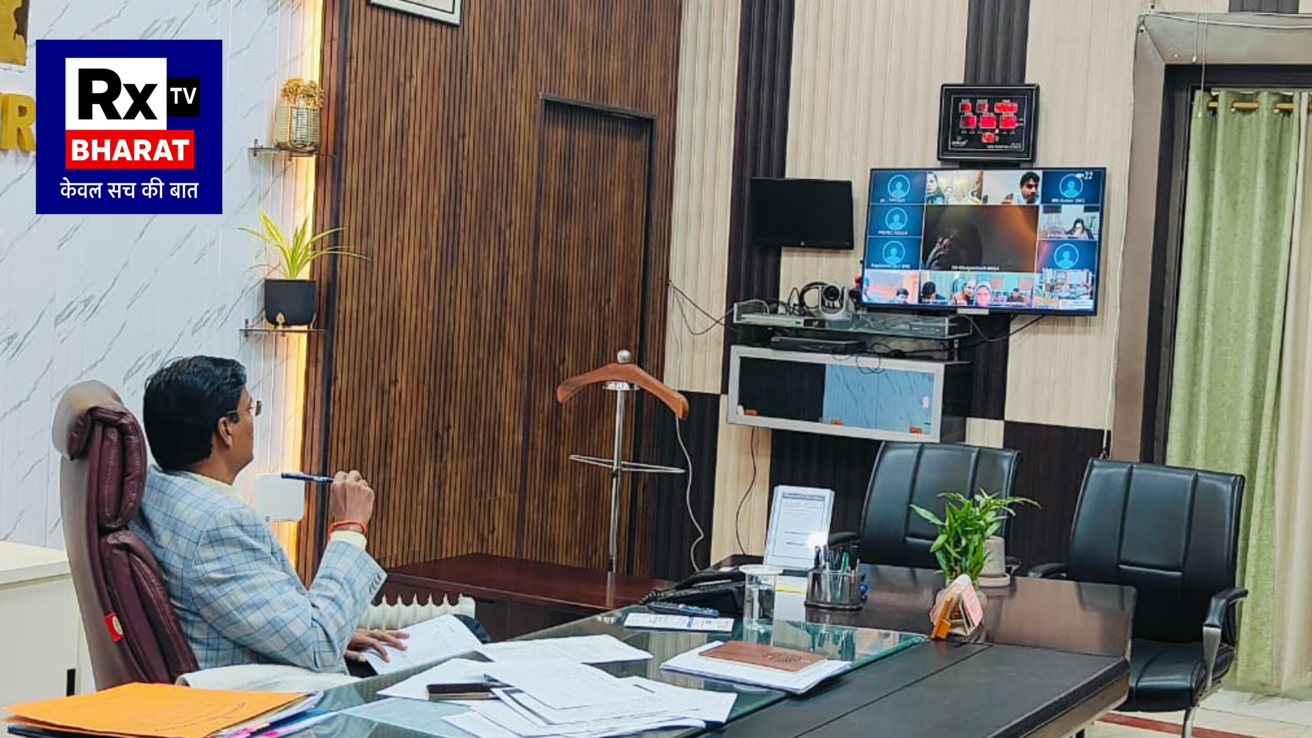 आंगनबाड़ी भवन निर्माण को लेकर डीएम सख्त