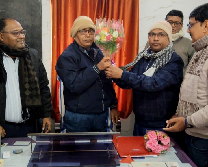 जिला सांख्यिकी पदाधिकारी ने ग्रहण किया पदभार उदय नारायण प्रसाद को सौंपा गया प्रभार, कार्यालय में सम्मान समारोह आयोजित जिला सांख्यिकी पदाधिकारी ने ग्रहण किया पदभार उदय नारायण प्रसाद को सौंपा गया प्रभार, कार्यालय में सम्मान समारोह आयोजित