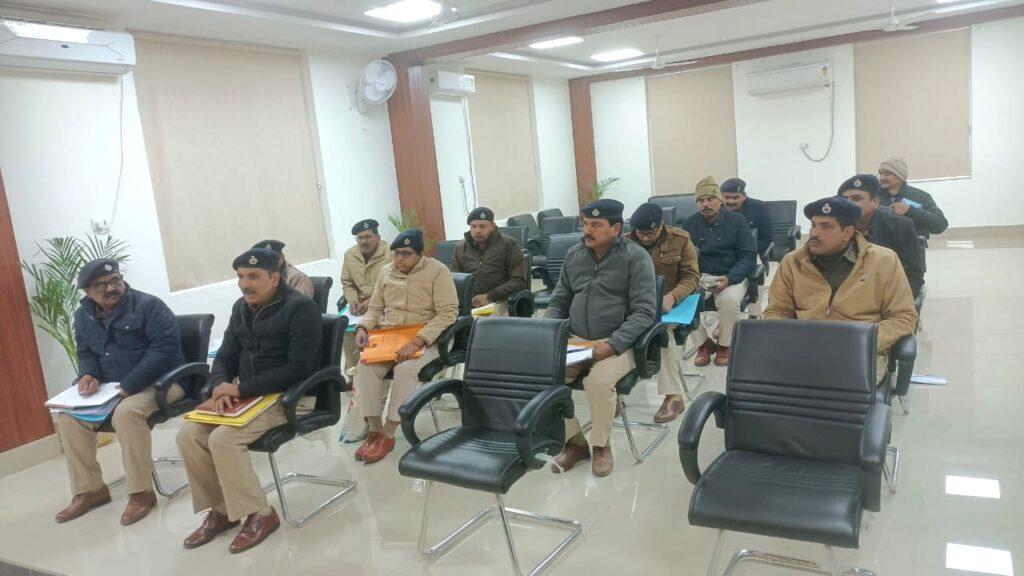 एसएसपी दरभंगा की बड़ी समीक्षा बैठक अपराध नियंत्रण, सुपर पेट्रोलिंग और लंबित मामलों पर फोकस एसएसपी दरभंगा की बड़ी समीक्षा बैठक अपराध नियंत्रण, सुपर पेट्रोलिंग और लंबित मामलों पर फोकस