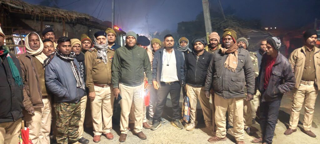 बिरौल थाना की बड़ी कार्रवाई, फरार अभियुक्तों के घर हुई कुर्की