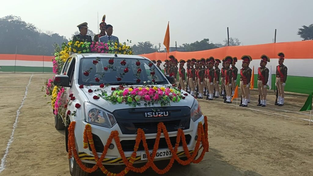 147 नवनामांकित गृहरक्षकों का भव्य पारण परेड डीएम–एसएसपी ने परेड की सराहना, दिलाई शपथ 147 नवनामांकित गृहरक्षकों का भव्य पारण परेड डीएम–एसएसपी ने परेड की सराहना, दिलाई शपथ
