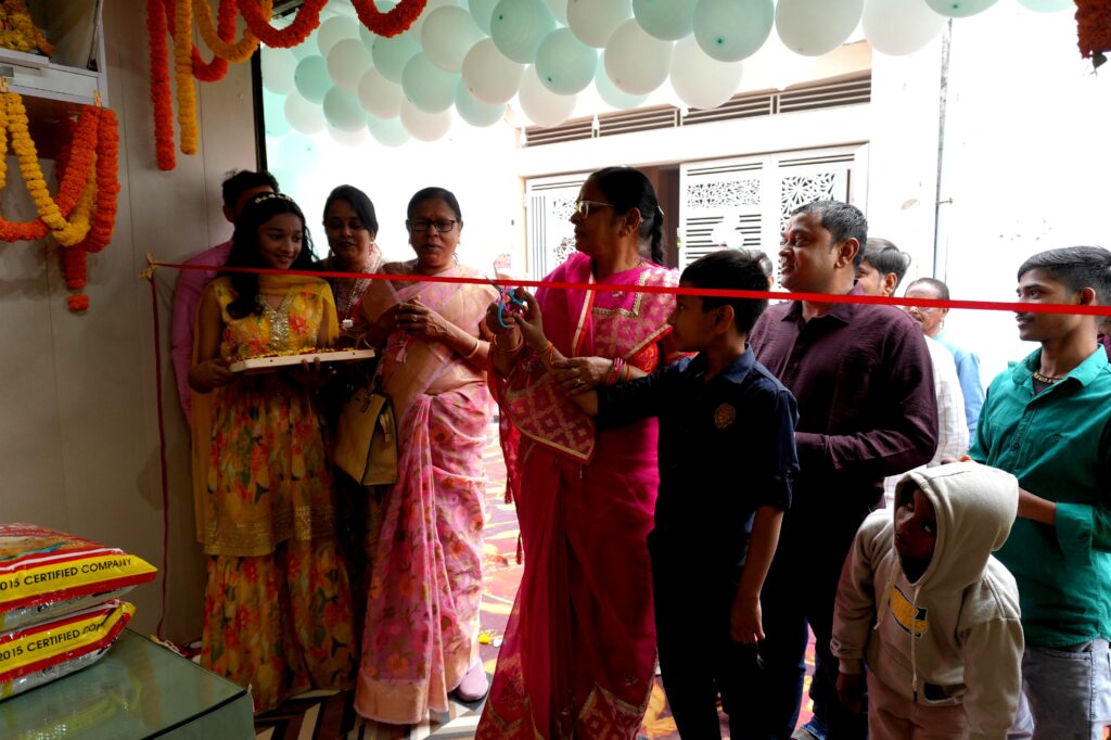 Anay Departmental Store का भव्य शुभारंभ Anay Departmental Store का भव्य शुभारंभ