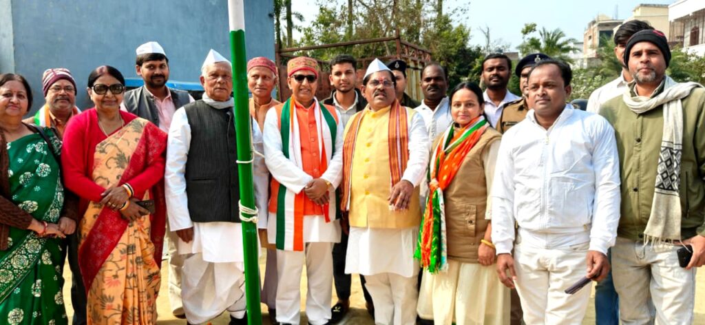 दरभंगा: न्यू मदारपुर साहू भवन में गणतंत्र दिवस पर भव्य झंडोत्तोलन दरभंगा: न्यू मदारपुर साहू भवन में गणतंत्र दिवस पर भव्य झंडोत्तोलन