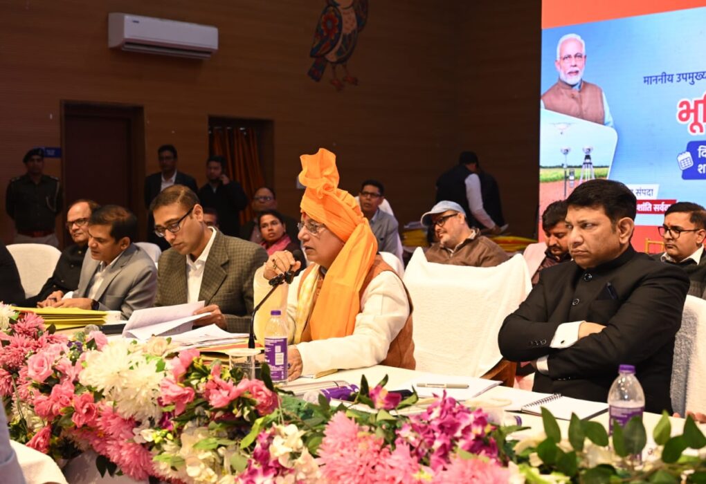 भूमि विवाद में पुलिस की एंट्री बंद, फर्जी कागजात पर FIR अनिवार्य : उपमुख्यमंत्री