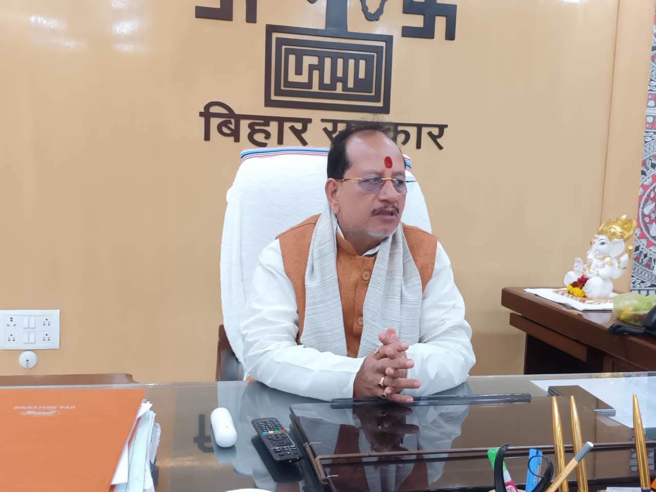 पटना में अवैध पार्किंग–होर्डिंग पर सख्ती, उपमुख्यमंत्री का आदेश