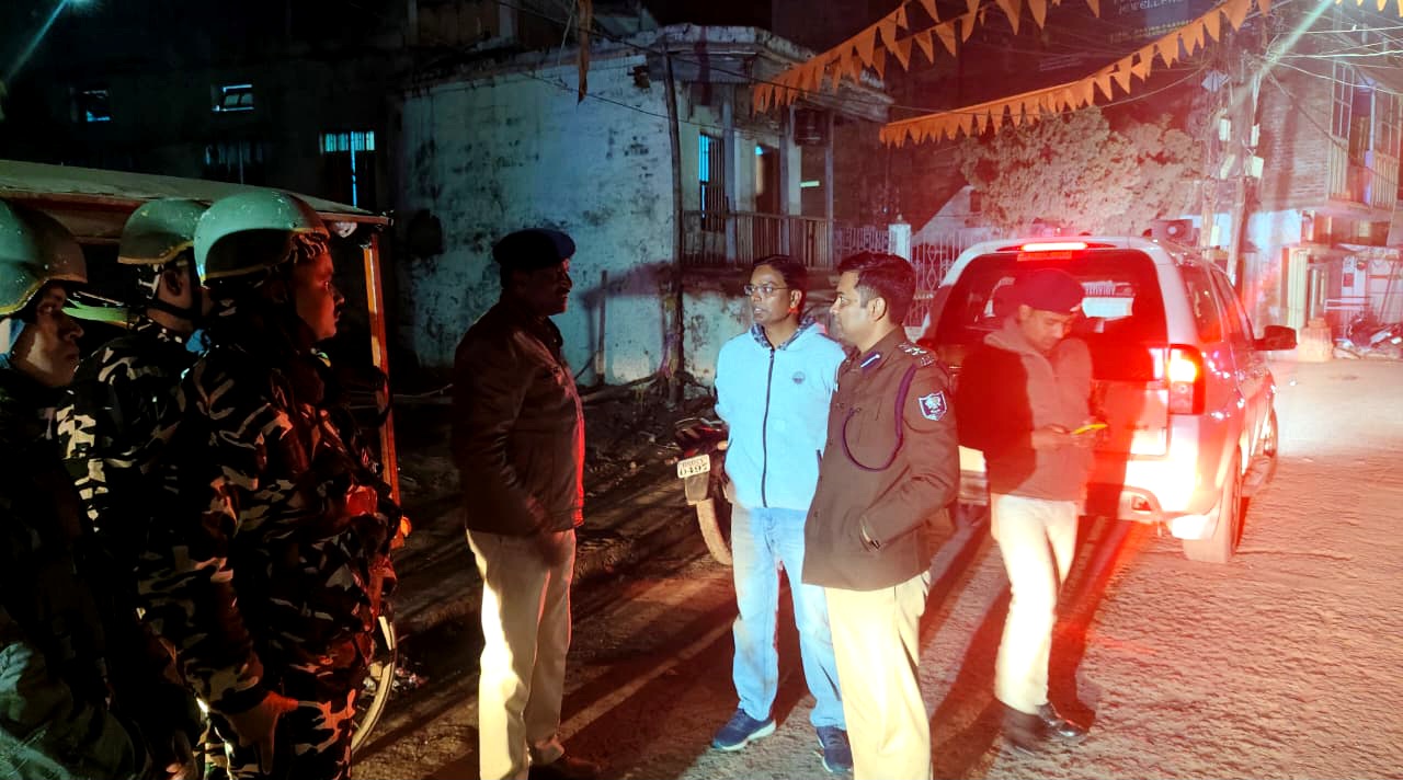 शब-ए-बारात को लेकर प्रशासन सतर्क डीएम व एसएसपी ने सुरक्षा व्यवस्था का लिया जायजा शब-ए-बारात को लेकर प्रशासन सतर्क डीएम व एसएसपी ने सुरक्षा व्यवस्था का लिया जायजा