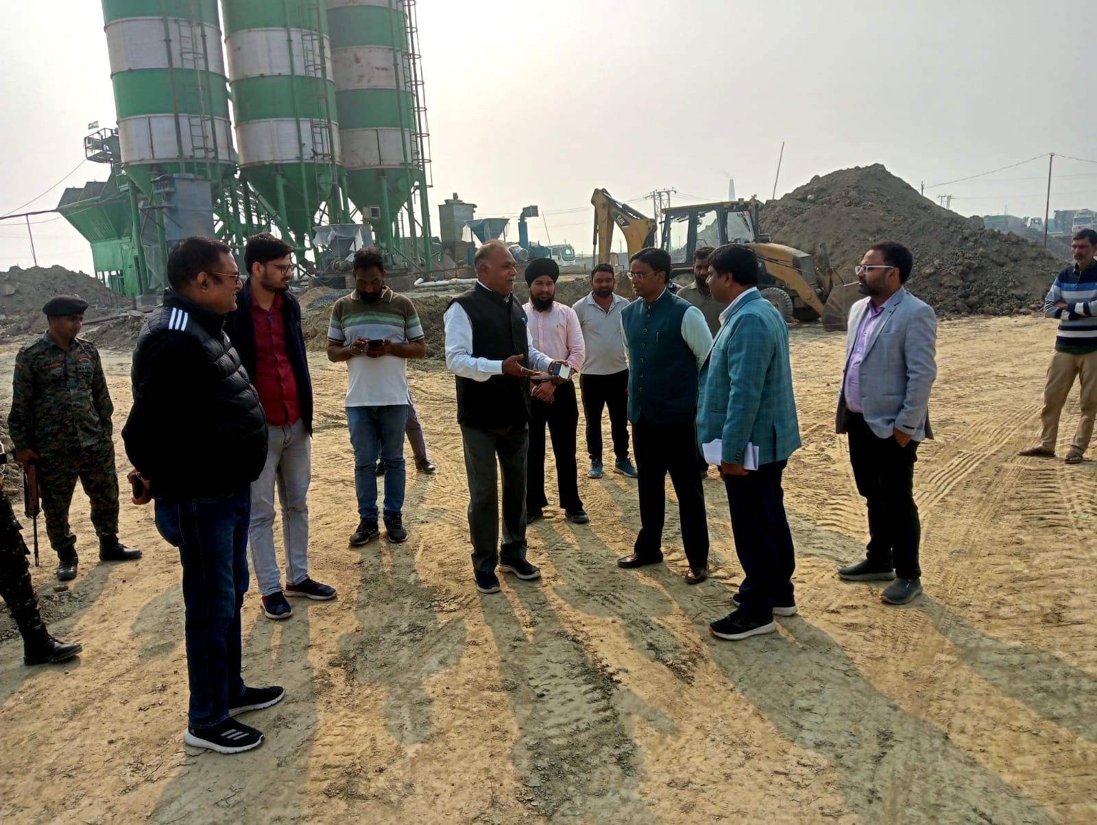 काम में देरी पड़ी भारी पड़ेगी — एलिवेटेड रोड परियोजना पर DM की सख्ती