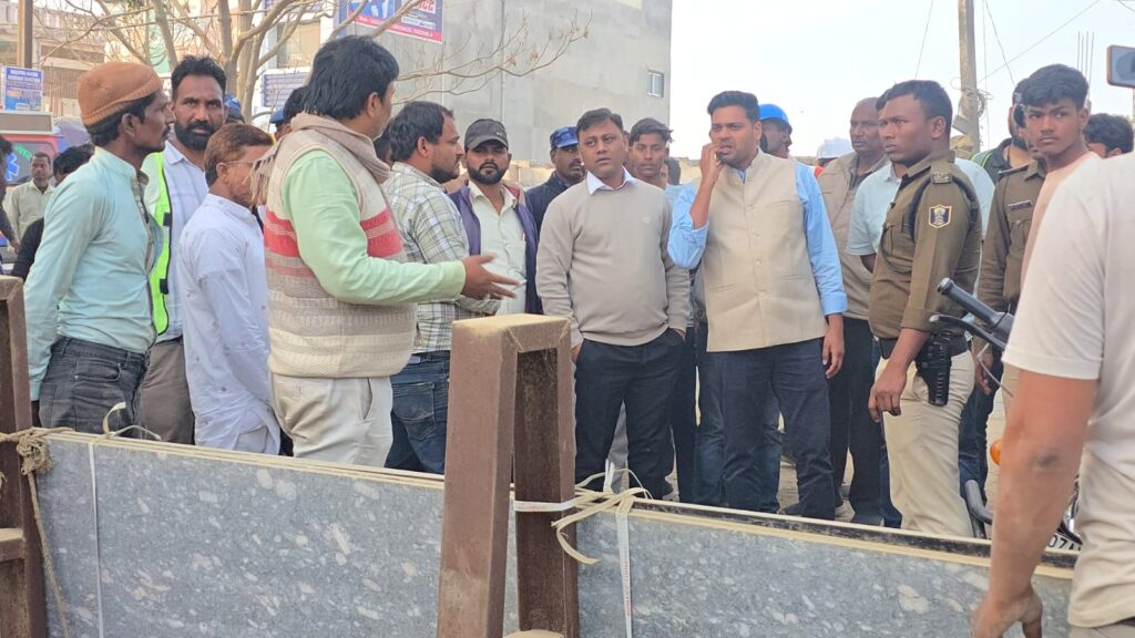दरभंगा में बड़ा एक्शन! लोहिया चौक से एकमी तक बनेगी एलिवेटेड रोड दरभंगा में बड़ा एक्शन! लोहिया चौक से एकमी तक बनेगी एलिवेटेड रोड