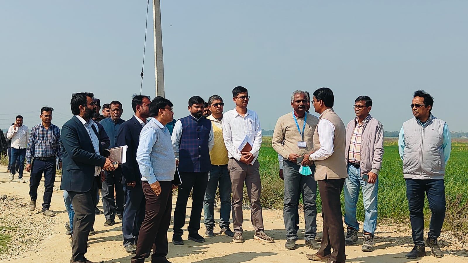 एम्स दरभंगा निर्माण पर डीएम सख्त 5.4 KM बाउंड्री वर्क तेज | 24×7 बिजली-पानी की तैयारी एम्स दरभंगा निर्माण पर डीएम सख्त 5.4 KM बाउंड्री वर्क तेज | 24×7 बिजली-पानी की तैयारी