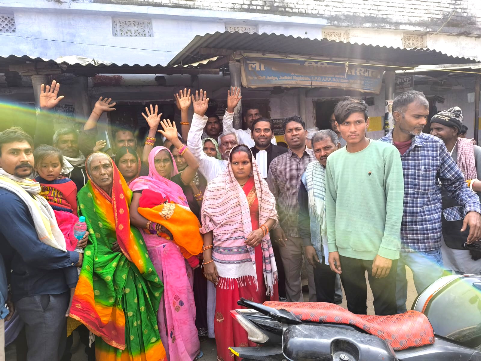 कुशेश्वरस्थान के हरीनगर गांव में दलित परिवार की सुनवाई कुशेश्वरस्थान के हरीनगर गांव में दलित परिवार की सुनवाई