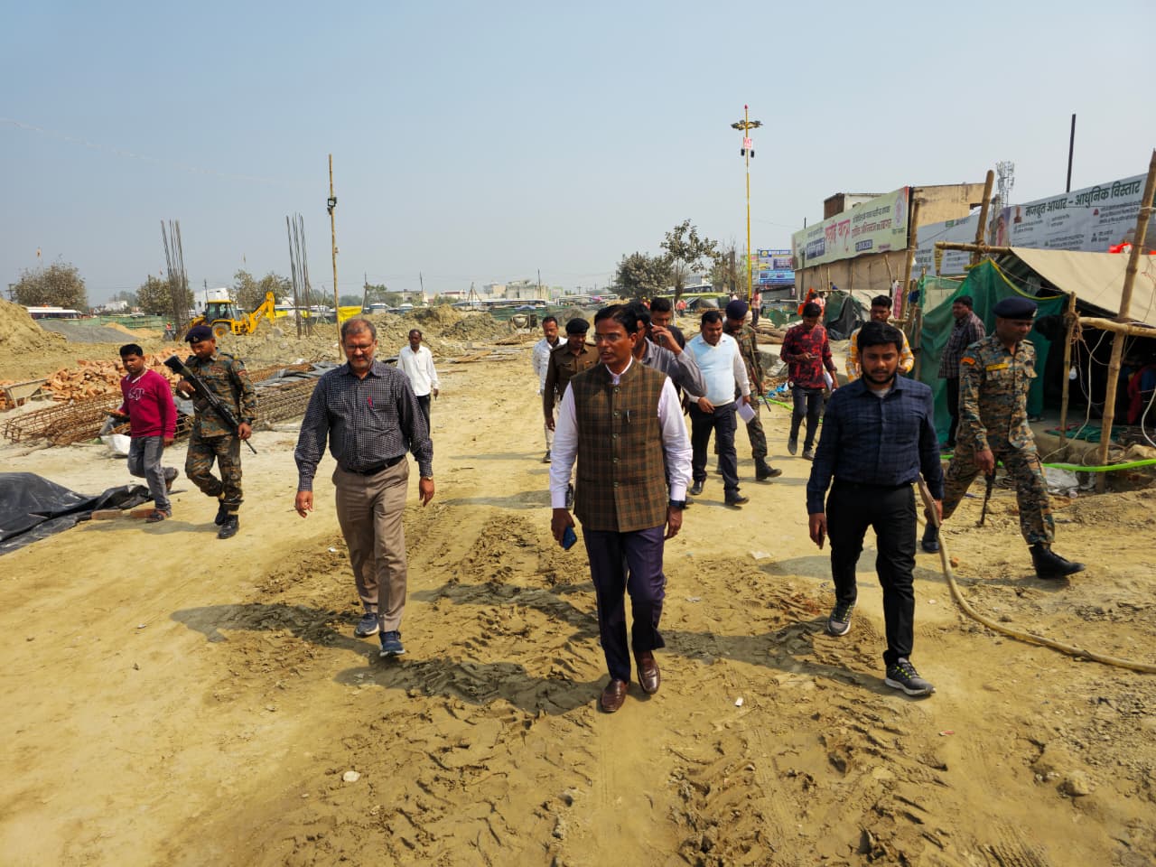 चाहरदीवारी, भवन निर्माण और अतिक्रमण हटाने के दिए निर्देश • यात्रियों को मिलेंगी बेहतर सुविधाएं