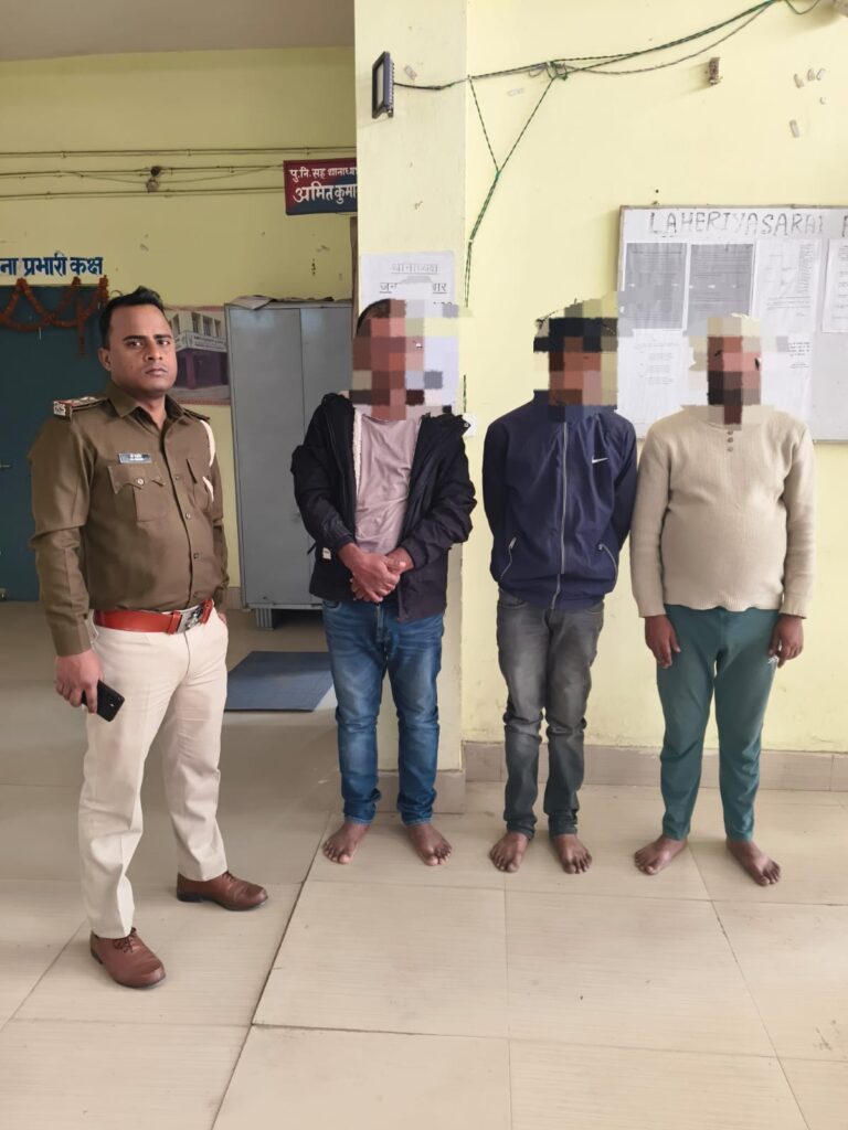 दरभंगा पुलिस का सख्त अभियान: वारंटी गिरफ्तार, इश्तिहार चिपकाया, शराब व वाहन जब्त दरभंगा पुलिस का सख्त अभियान: वारंटी गिरफ्तार, इश्तिहार चिपकाया, शराब व वाहन जब्त
