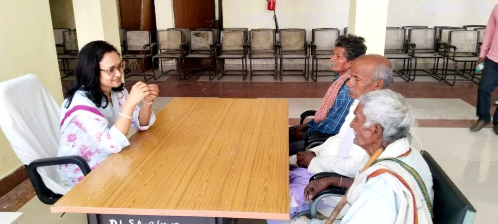 मध्यस्थता से 27 साल पुराना केस खत्म : डीएलएसए दरभंगा की बड़ी सफलता मध्यस्थता से 27 साल पुराना केस खत्म : डीएलएसए दरभंगा की बड़ी सफलता