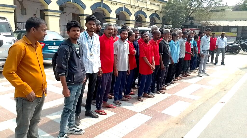 Bihar Govt Scheme: सेवा कुटीर लाभुकों का शैक्षणिक भ्रमण Bihar Govt Scheme: सेवा कुटीर लाभुकों का शैक्षणिक भ्रमण