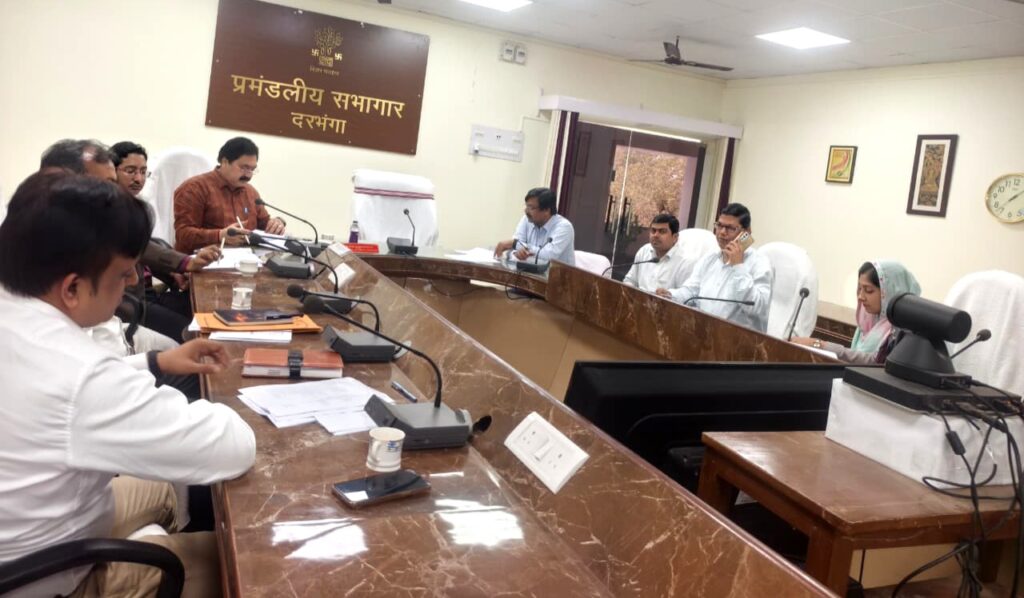 राशन वितरण में लापरवाही नहीं चलेगी, विभाग ने तय किया 100% लक्ष्य राशन वितरण में लापरवाही नहीं चलेगी, विभाग ने तय किया 100% लक्ष्य