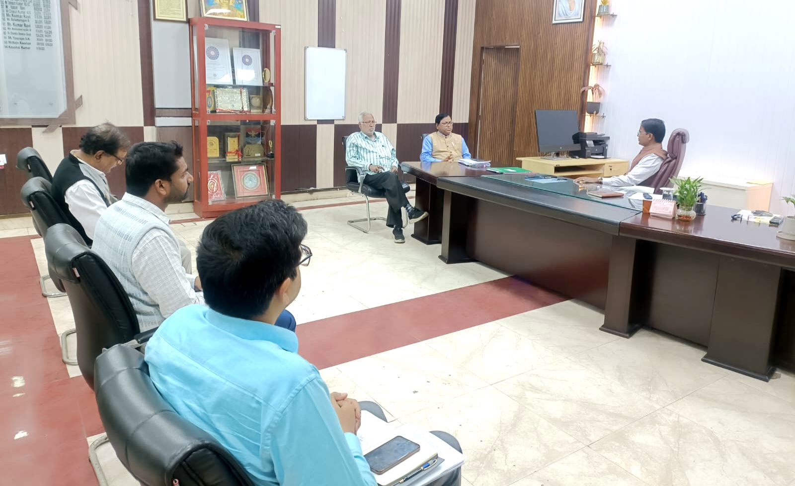 Bihar Sugar Mill News: दरभंगा चीनी मिल सहकारिता मॉडल पर फिर चालू Bihar Sugar Mill News: दरभंगा चीनी मिल सहकारिता मॉडल पर फिर चालू