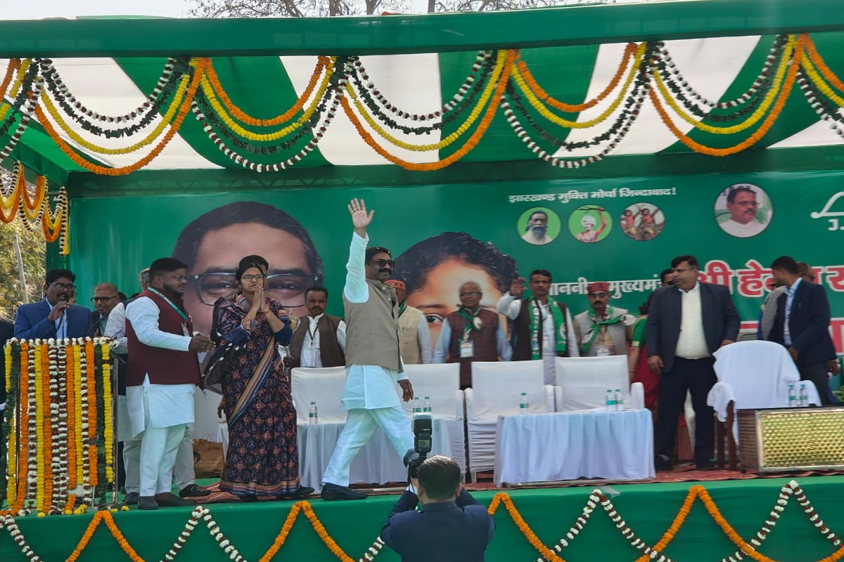 कोडरमा में केंद्र पर गरजे सीएम हेमंत सोरेन – बजट में झारखंड को ठेंगा दिखाया, हम दिखा दें तो? कोडरमा में केंद्र पर गरजे सीएम हेमंत सोरेन – बजट में झारखंड को ठेंगा दिखाया, हम दिखा दें तो?