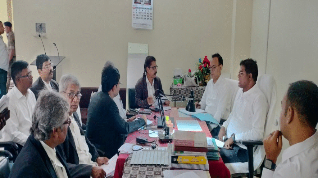 राष्ट्रीय लोक अदालत को लेकर क्लेम केस पर विशेष बैठक राष्ट्रीय लोक अदालत को लेकर क्लेम केस पर विशेष बैठक