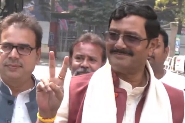 राहुल सिन्हा ने भरा राज्यसभा के लिए पर्चा, भाजपा ने बंगाल से बनाया है उम्मीदवार