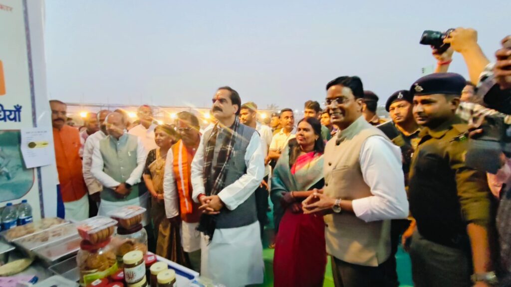 मिथिला लोक उत्सव 2025-26 का नेहरू स्टेडियम में भव्य शुभारंभ मिथिला लोक उत्सव 2025-26 का नेहरू स्टेडियम में भव्य शुभारंभ