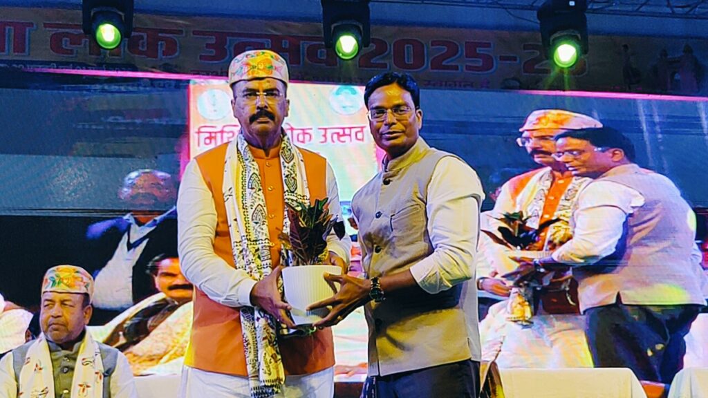 मिथिला लोक उत्सव 2025-26 का नेहरू स्टेडियम में भव्य शुभारंभ मिथिला लोक उत्सव 2025-26 का नेहरू स्टेडियम में भव्य शुभारंभ