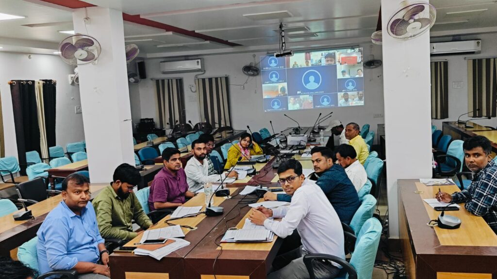 दरभंगा में पेयजल संकट को लेकर डीएम सख्त, बोरिंग कार्य जल्द पूरा करने का निर्देश दरभंगा में पेयजल संकट को लेकर डीएम सख्त, बोरिंग कार्य जल्द पूरा करने का निर्देश