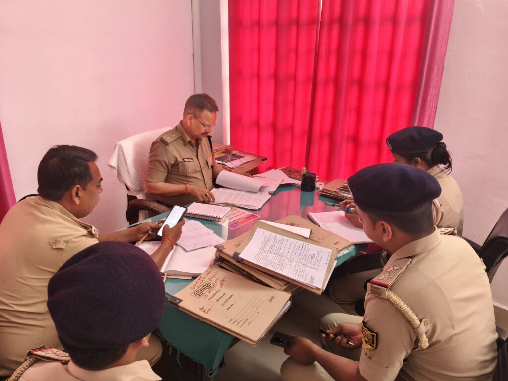 दरभंगा: बहादुरपुर थाना में पुलिस की बड़ी समीक्षा बैठक