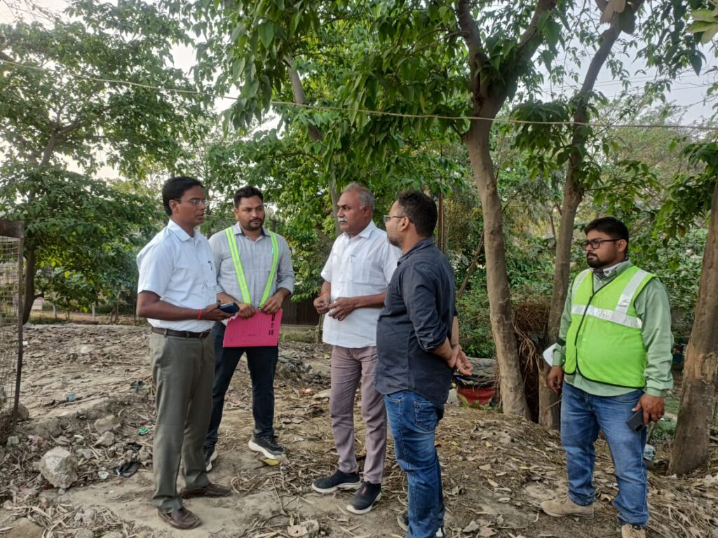 Laheriasarai Elevated Path Project का डीएम ने किया निरीक्षण