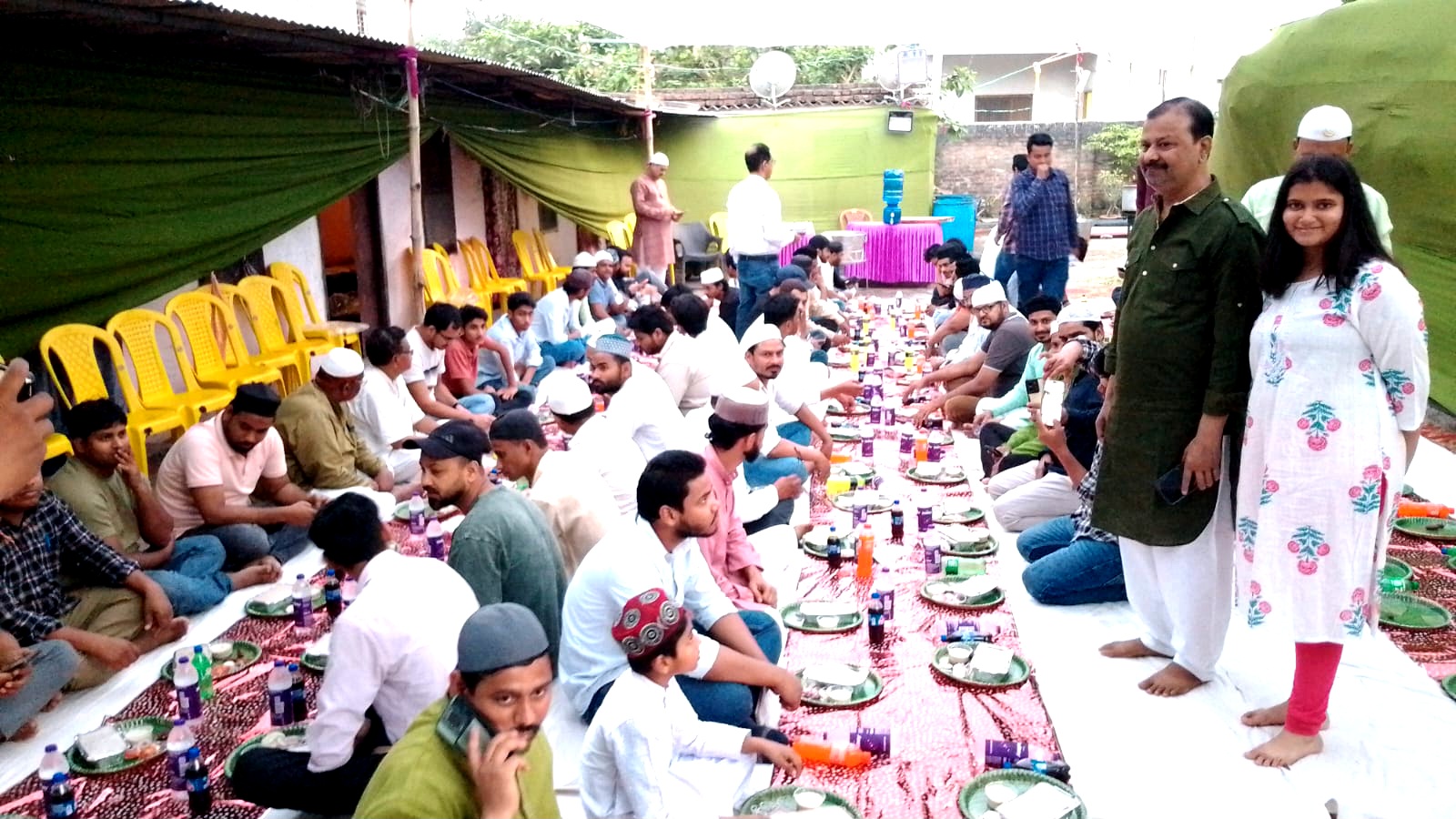 दरभंगा में भव्य इफ्तार पार्टी, सिंह दवाई घर परिवार ने किया आयोजन दरभंगा में भव्य इफ्तार पार्टी, सिंह दवाई घर परिवार ने किया आयोजन