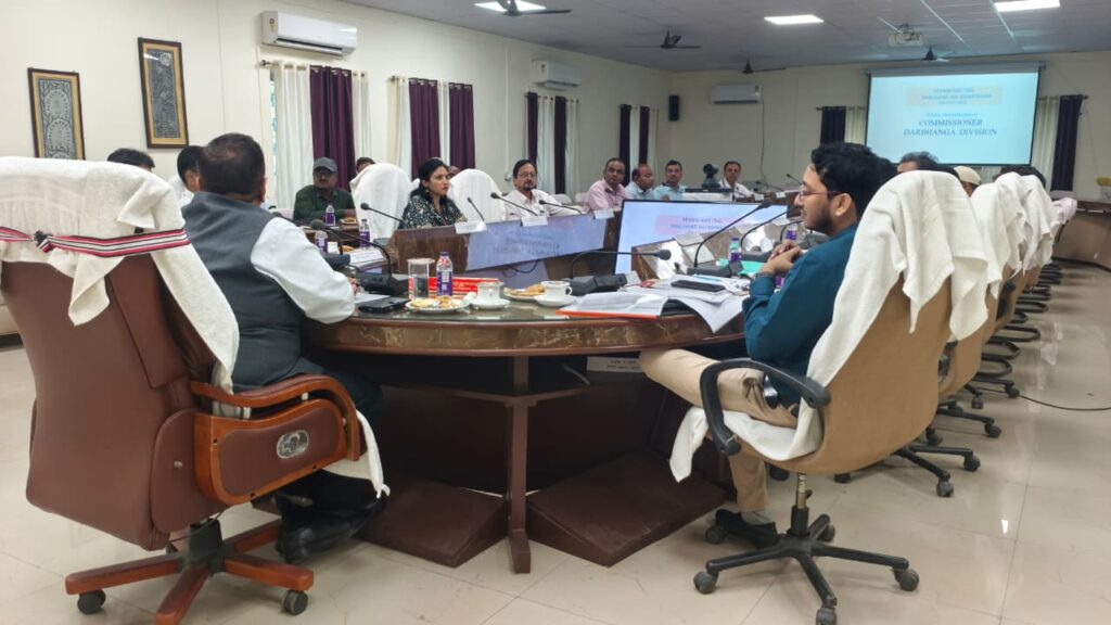दरभंगा: अवैध खनन और बिना लाइसेंस दवा दुकानों पर कार्रवाई के निर्देश दरभंगा: अवैध खनन और बिना लाइसेंस दवा दुकानों पर कार्रवाई के निर्देश