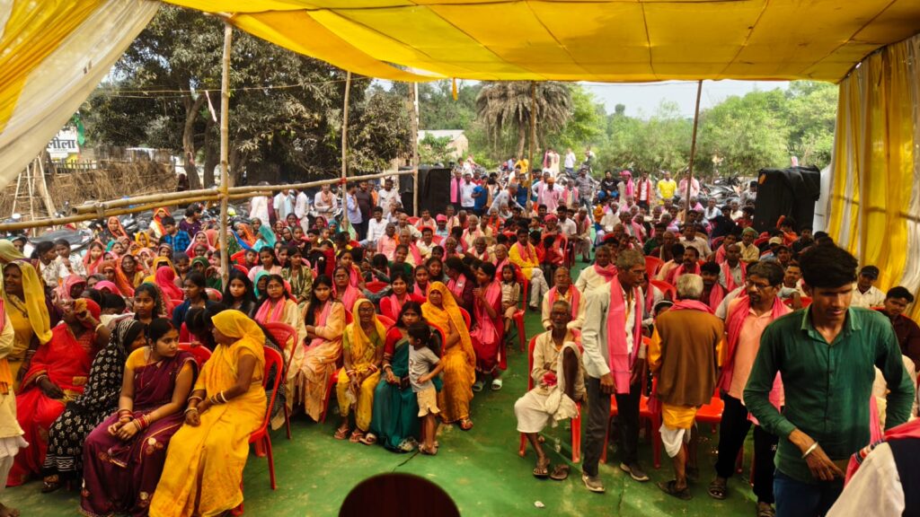 केवटी में प्रजापति समाज की बड़ी बैठक, सर्वसम्मति से बनी नई कार्यकारिणी