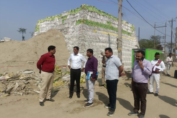 दरभंगा एलिवेटेड रोड का डीएम ने किया निरीक्षण, दिए सख्त निर्देश